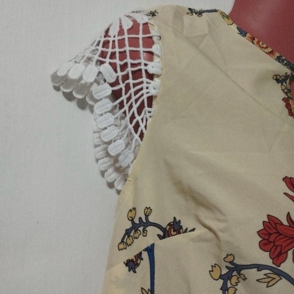 Lightweight Satin Floral Print Cream Mini Dress Crochet Flutter Cap Sleeves - Picture 5 of 11